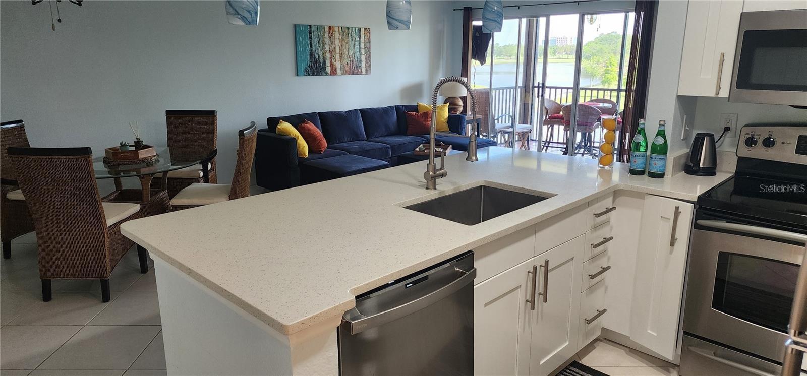 Image 11 of 39 For 2400 Feather Sound Drive 522