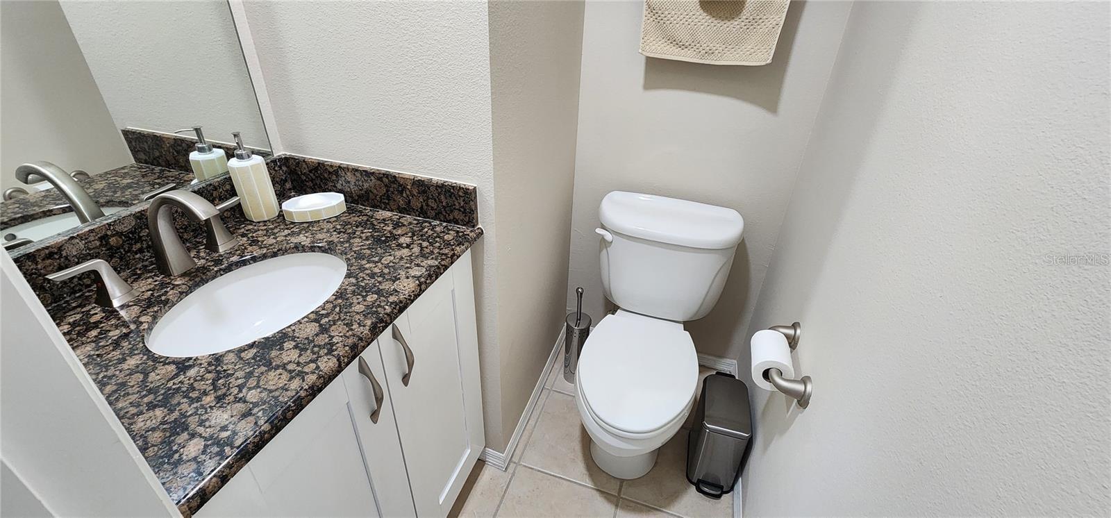 Image 16 of 39 For 2400 Feather Sound Drive 522