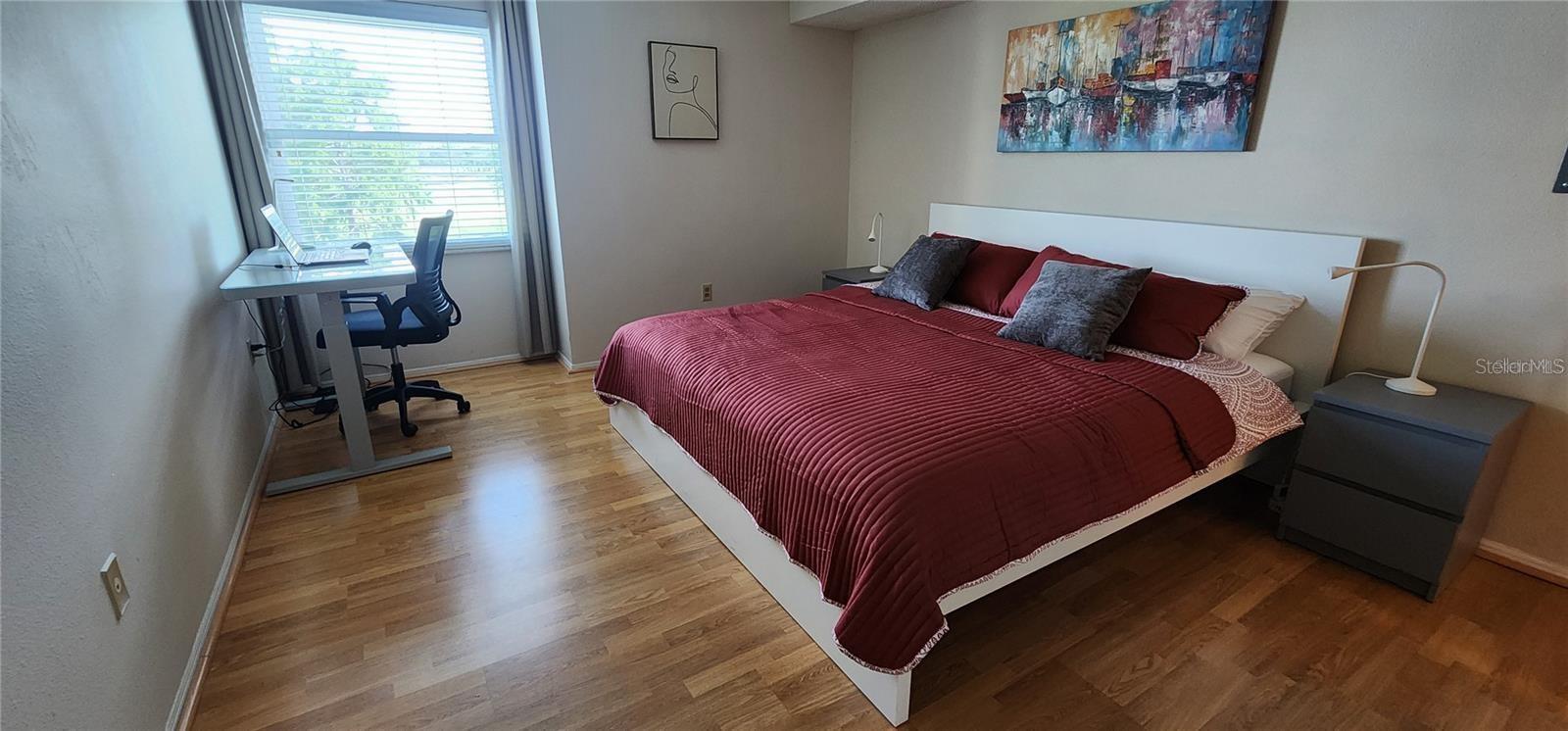 Image 17 of 39 For 2400 Feather Sound Drive 522