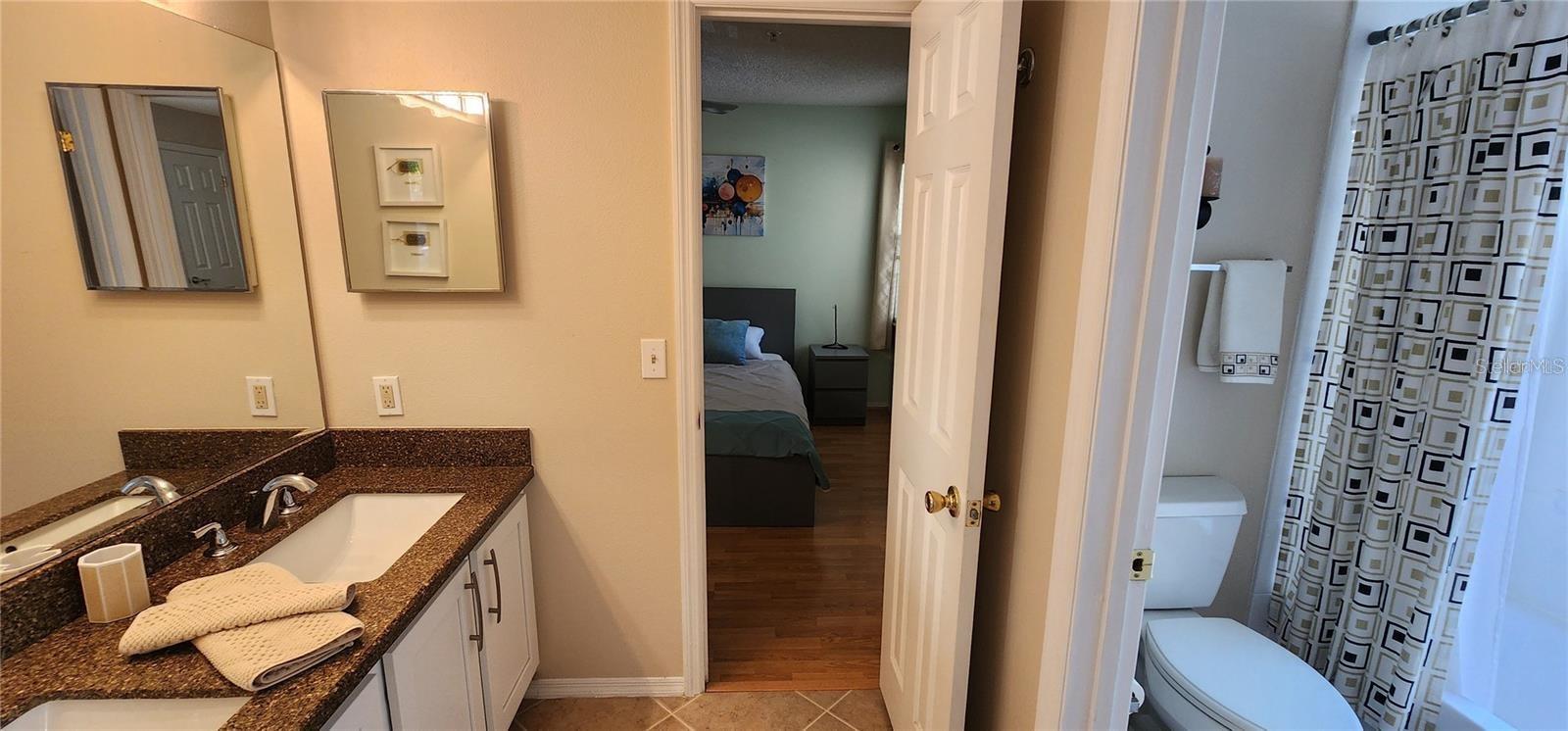 Image 21 of 39 For 2400 Feather Sound Drive 522