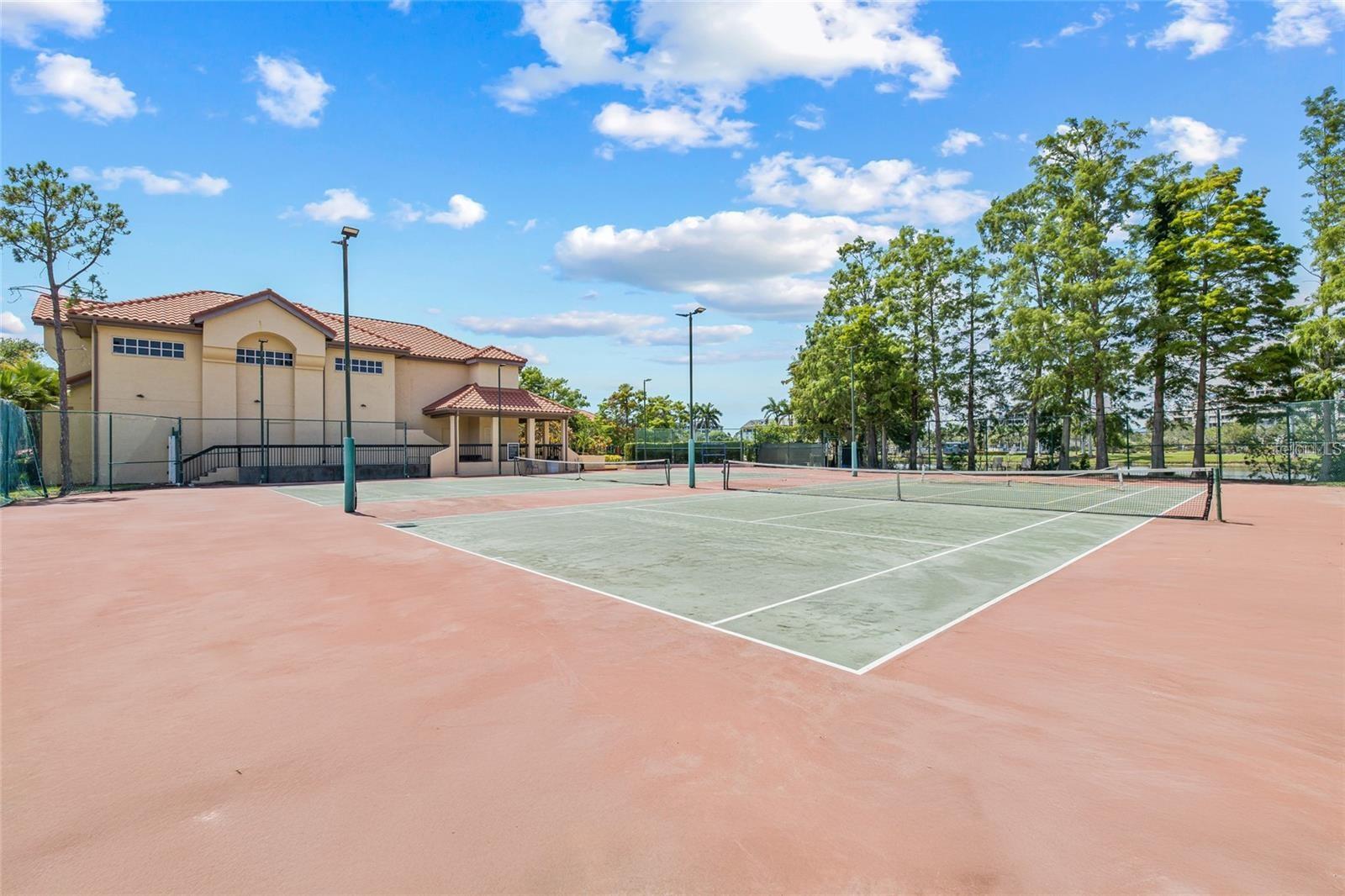 Image 27 of 39 For 2400 Feather Sound Drive 522