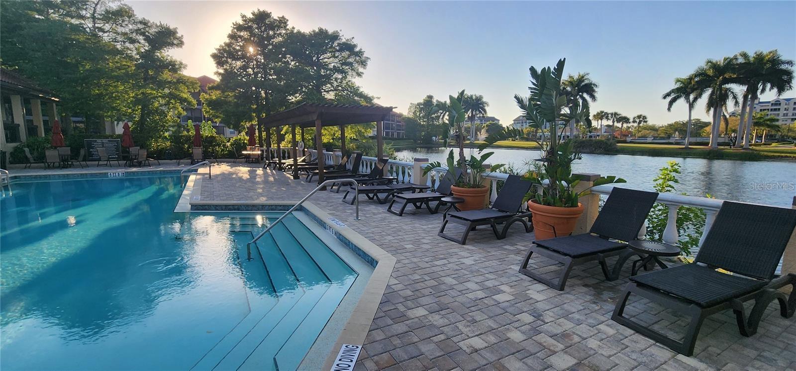 Image 34 of 39 For 2400 Feather Sound Drive 522