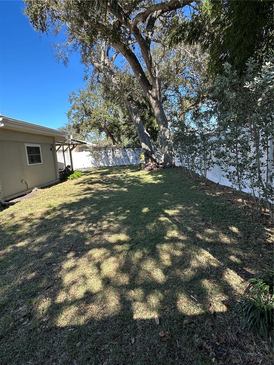 Image 19 of 20 For 1361 Oakbrook Drive