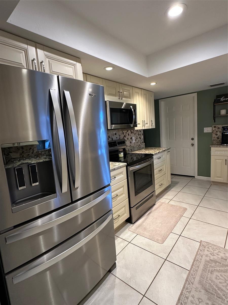 Image 4 of 20 For 1361 Oakbrook Drive