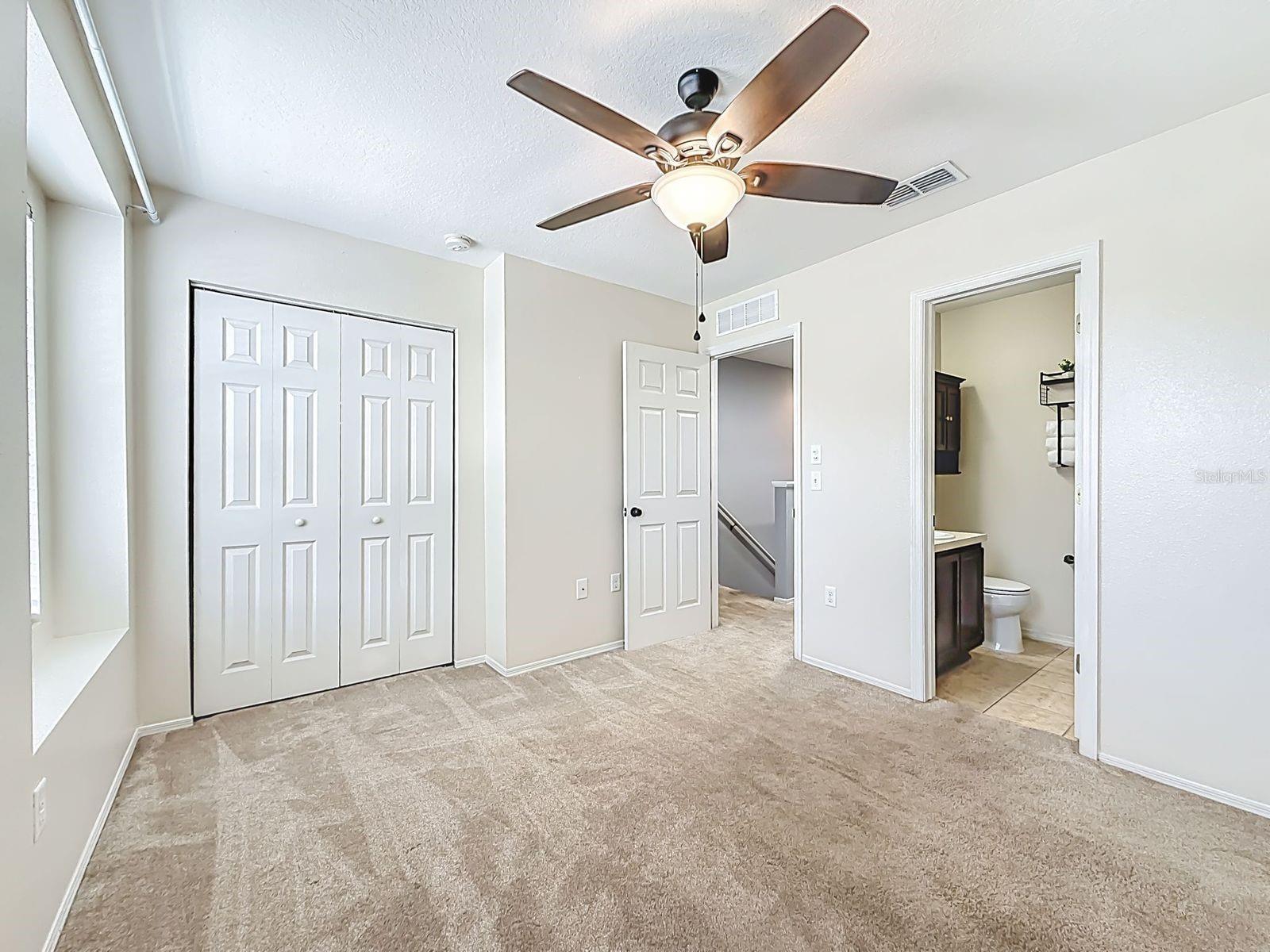 Listing photo id 22 for 1951 Searay Shore Drive