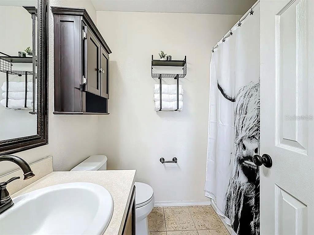 Listing photo id 23 for 1951 Searay Shore Drive