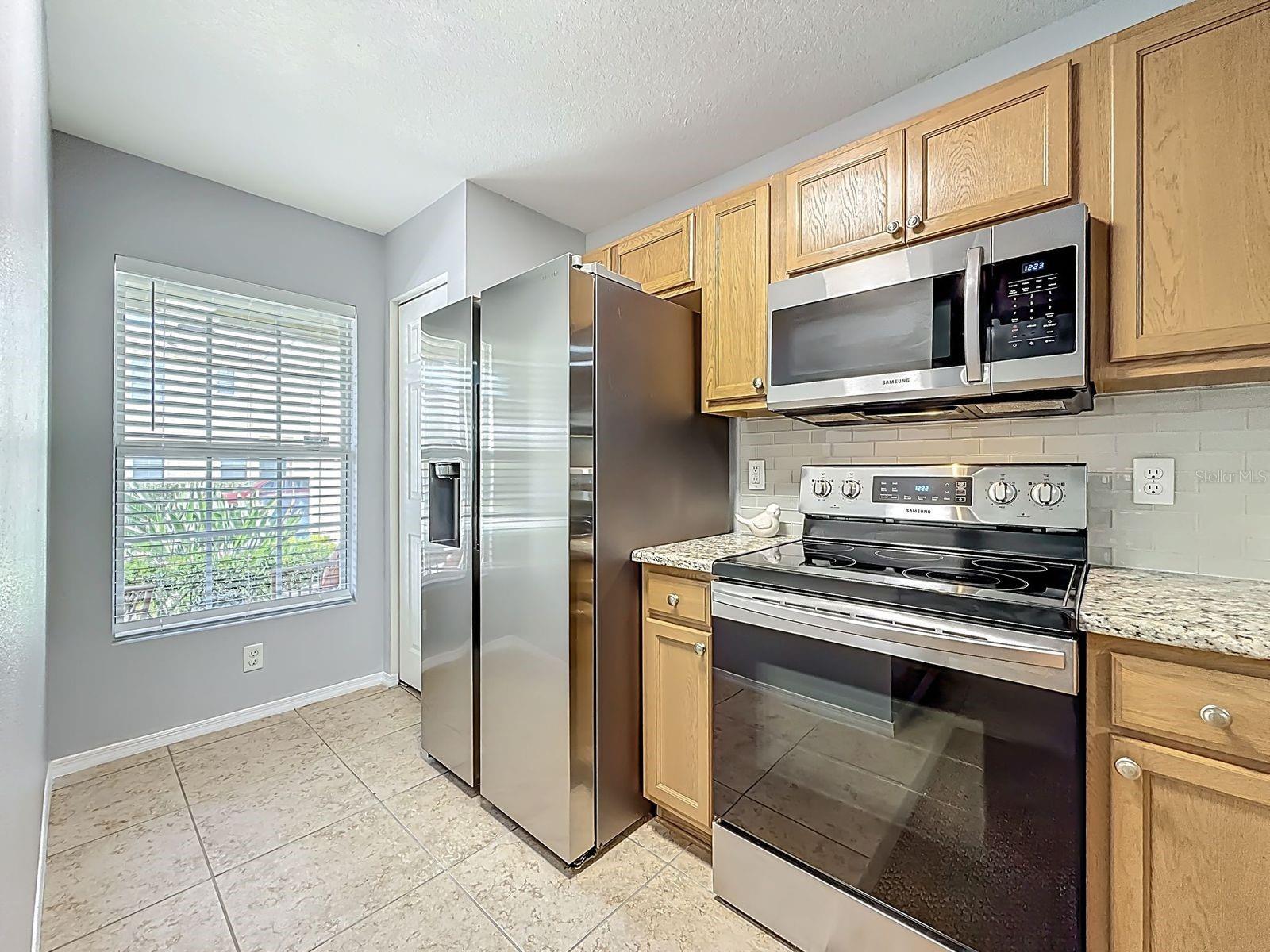 Listing photo id 5 for 1951 Searay Shore Drive