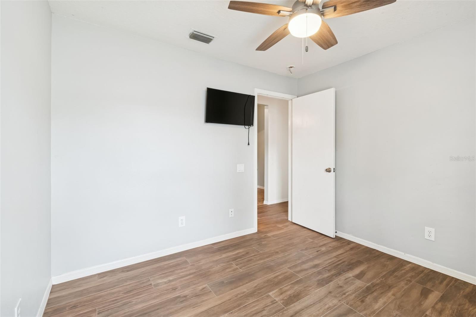 Image 14 of 73 For 4602 Gulfwinds Drive