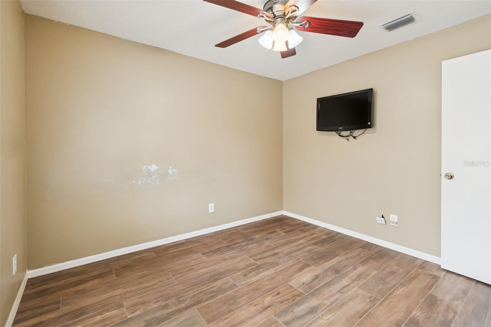 Image 9 of 73 For 4602 Gulfwinds Drive