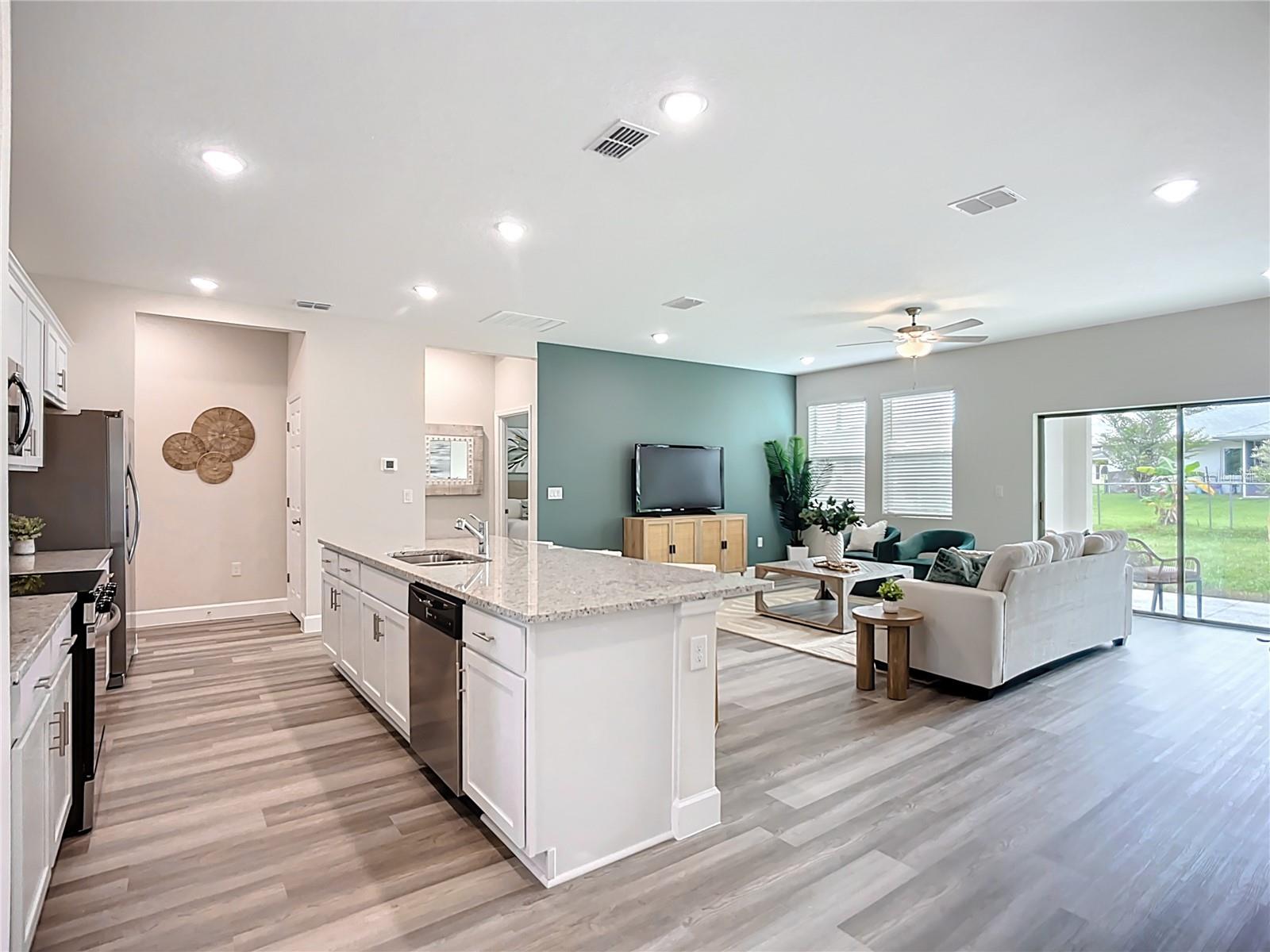 Image 10 of 47 For 4251 Hamwood Street