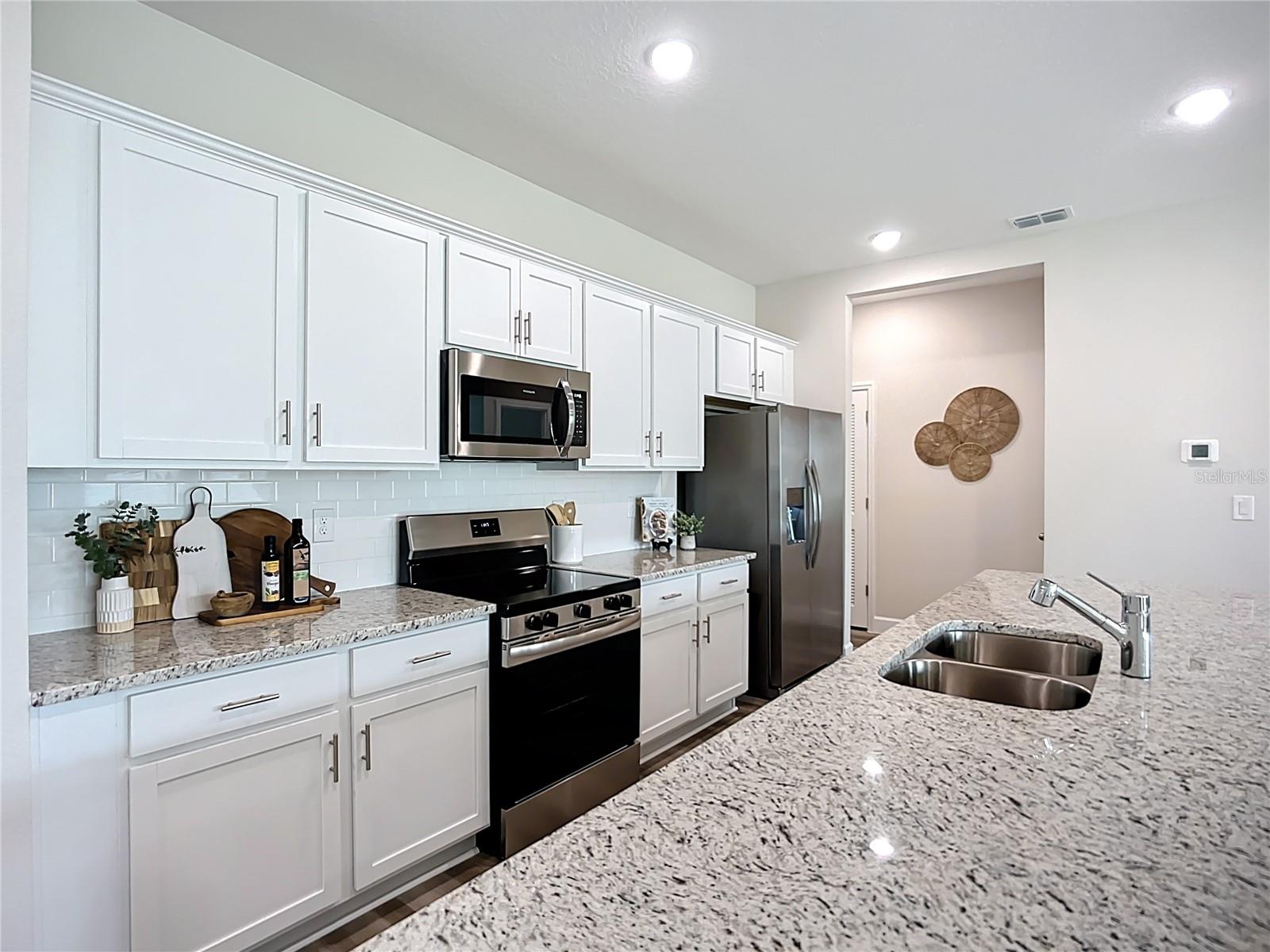 Image 13 of 47 For 4251 Hamwood Street