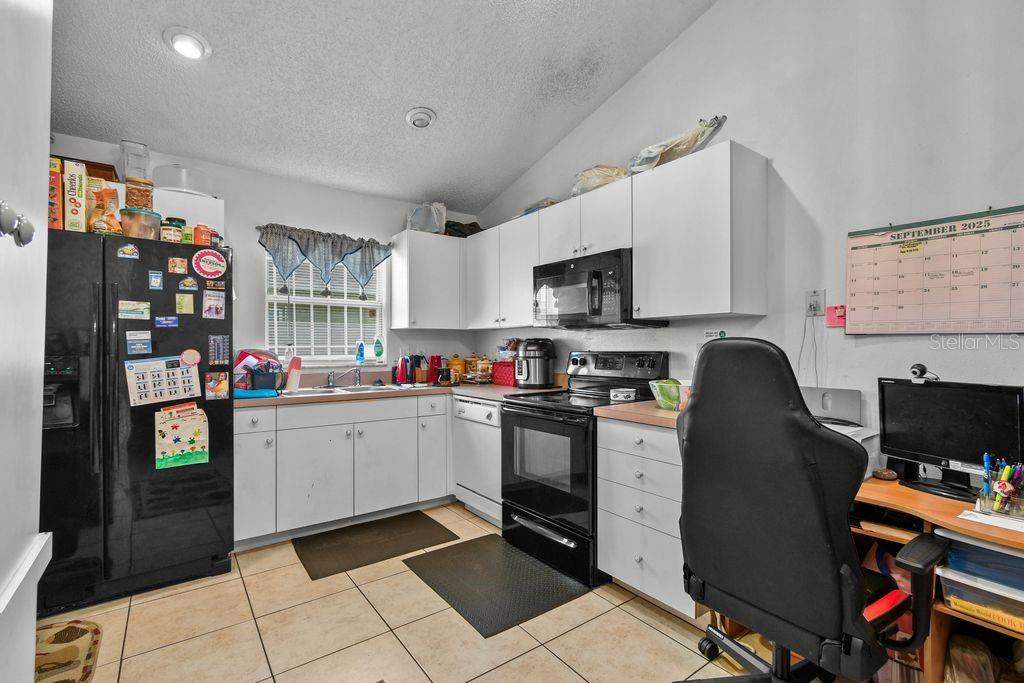 Image 15 of 46 For 1125 40th Street S