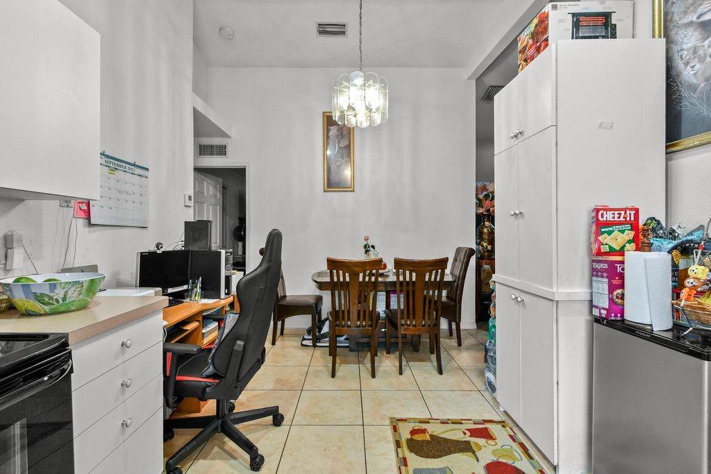 Image 17 of 46 For 1125 40th Street S