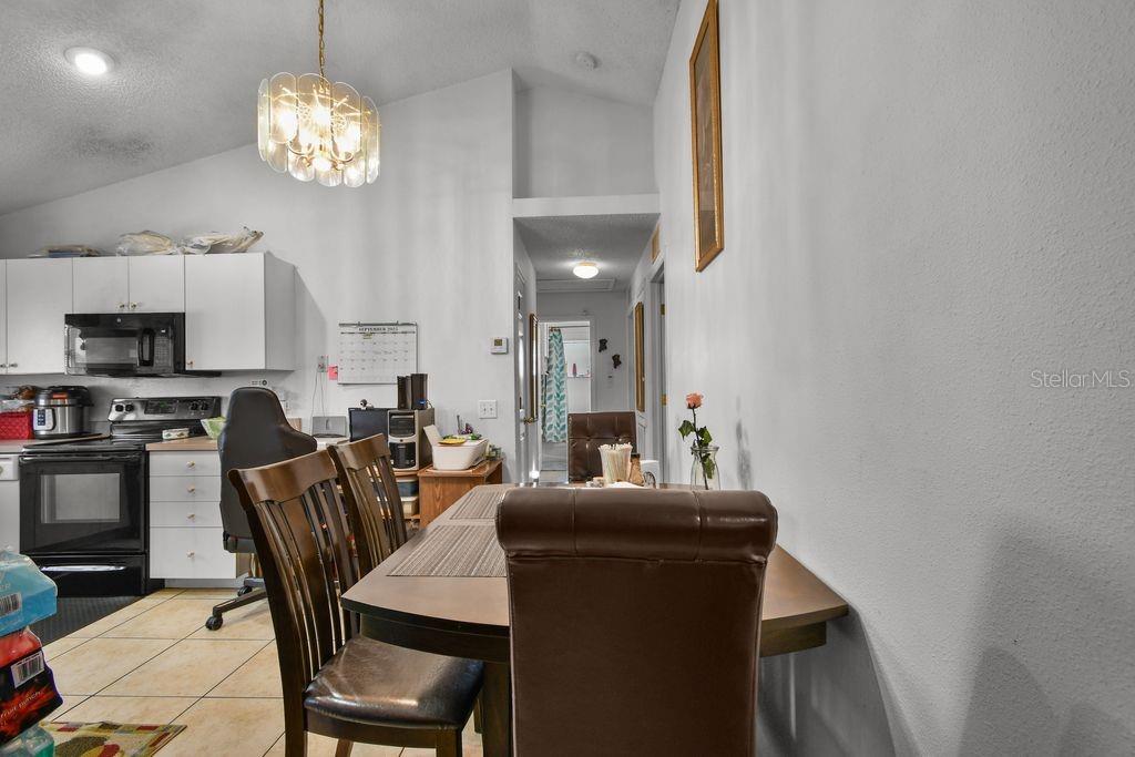 Image 18 of 46 For 1125 40th Street S