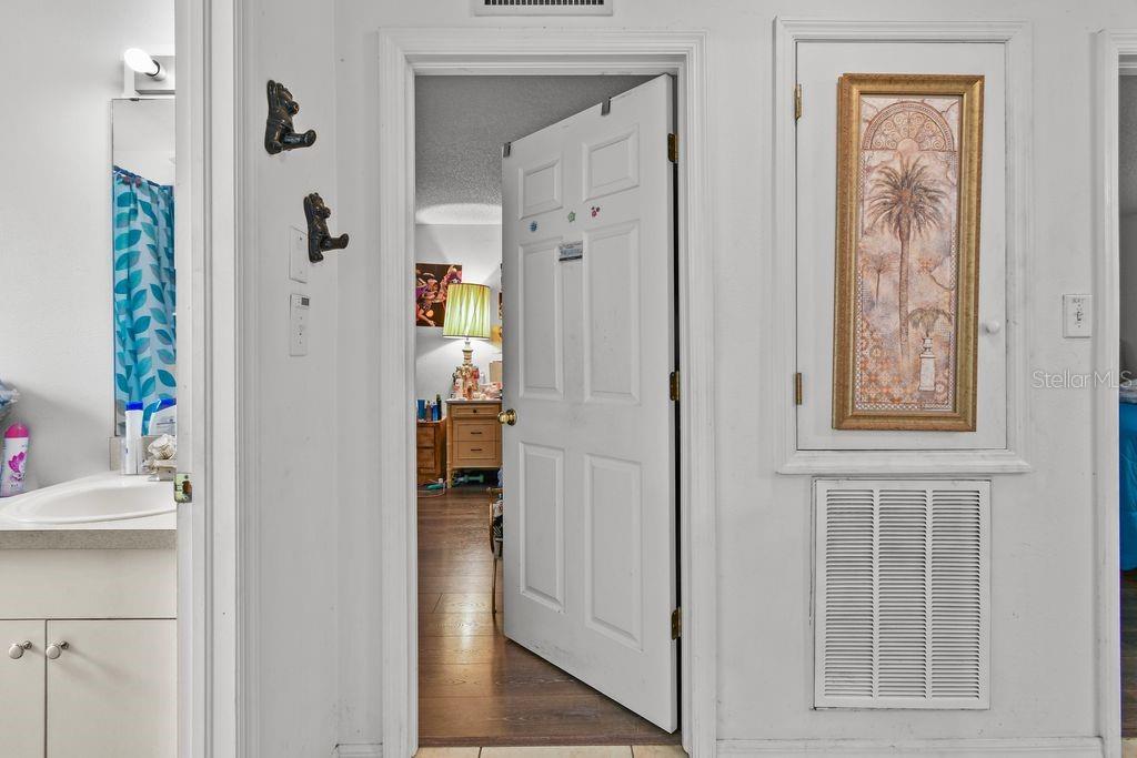 Image 38 of 46 For 1125 40th Street S