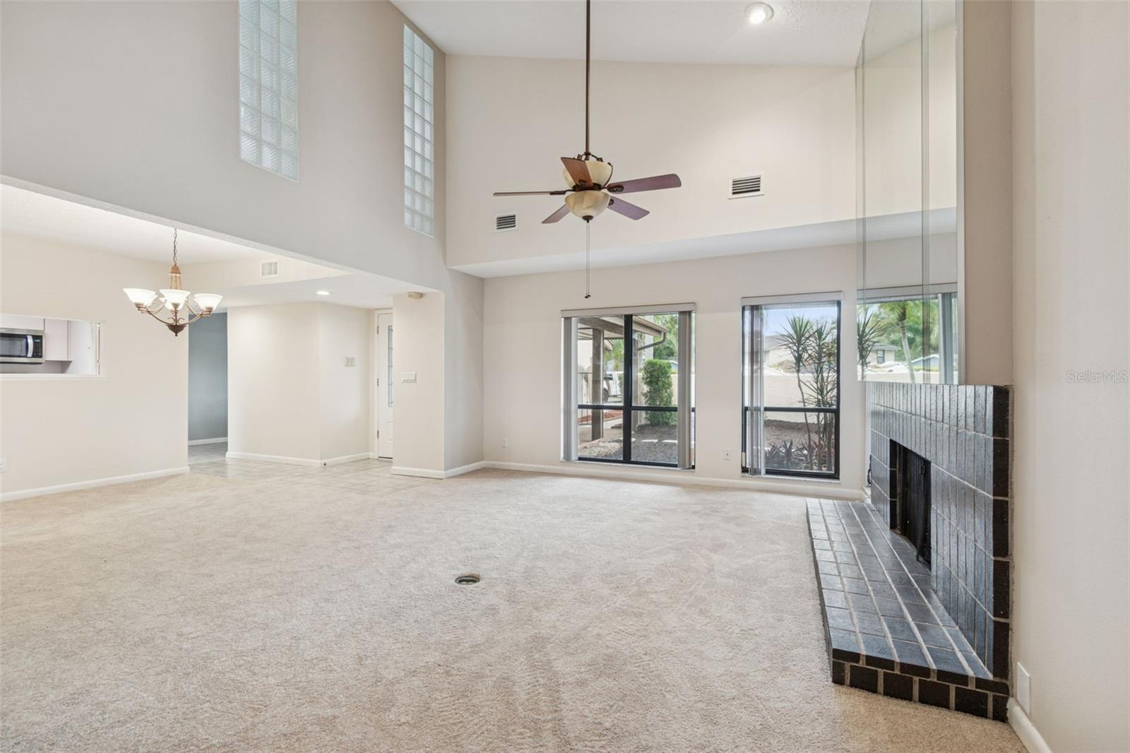 Image 11 of 39 For 4901 Umber Way S