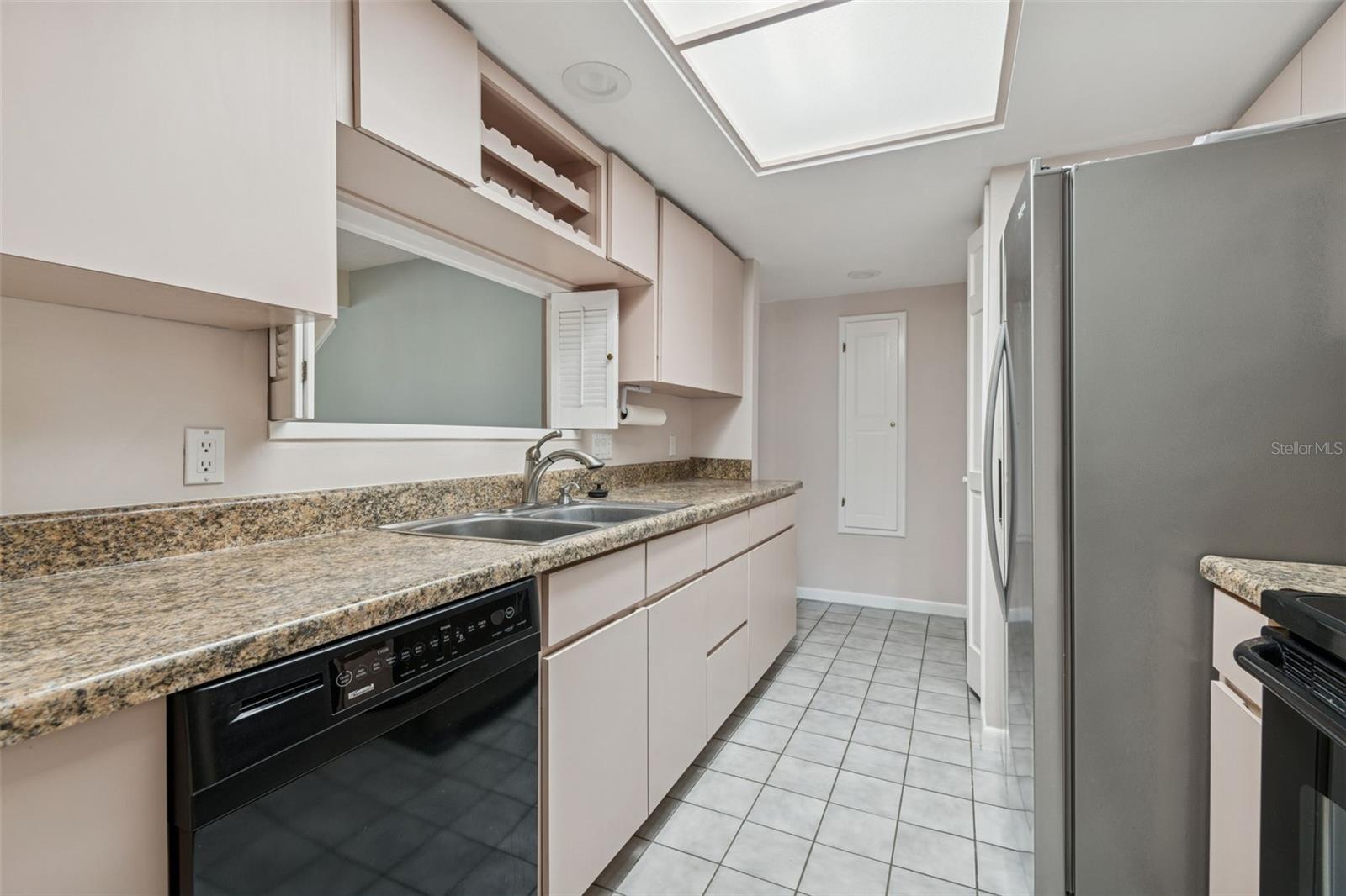 Image 15 of 39 For 4901 Umber Way S