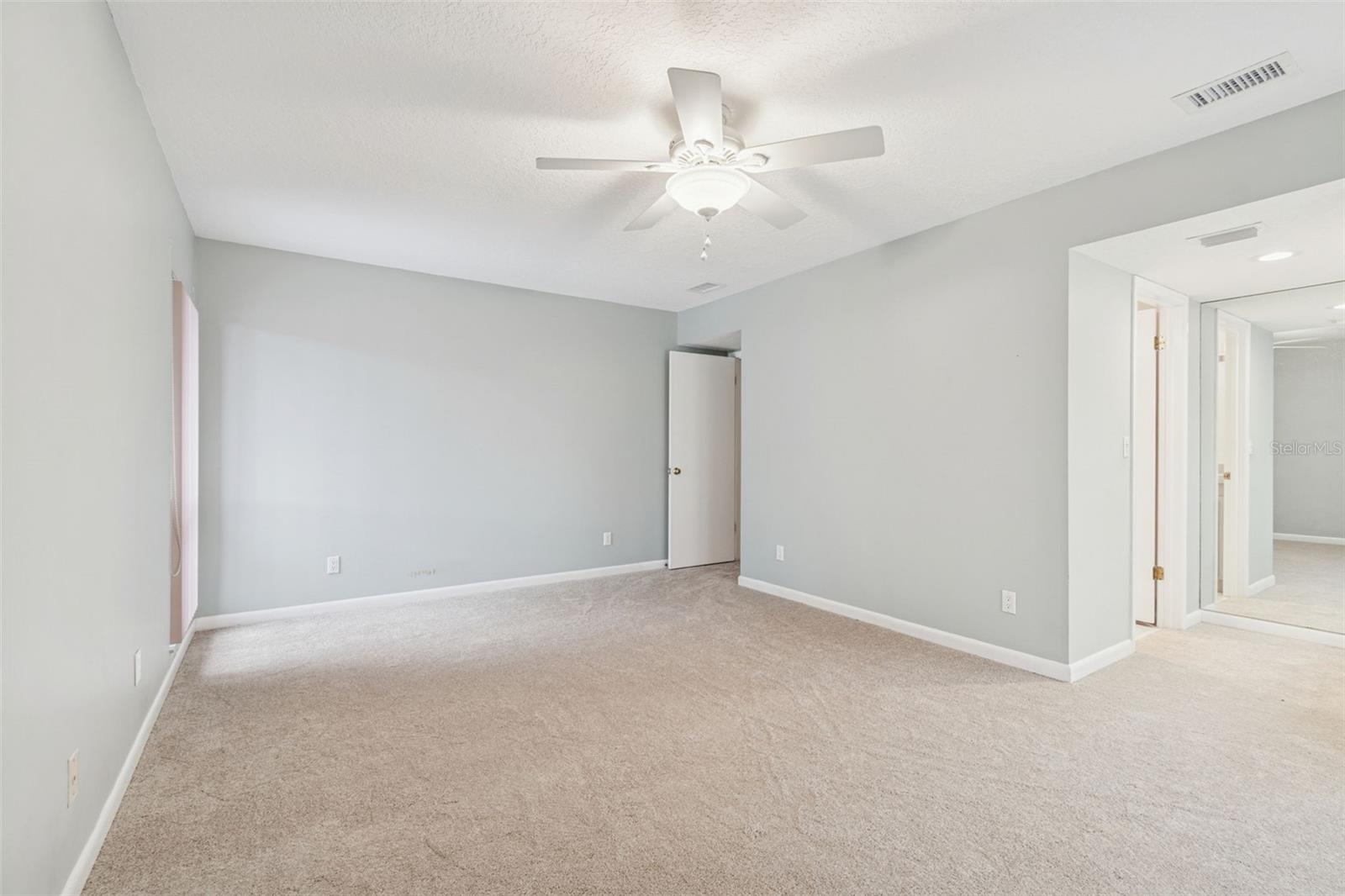 Image 18 of 39 For 4901 Umber Way S