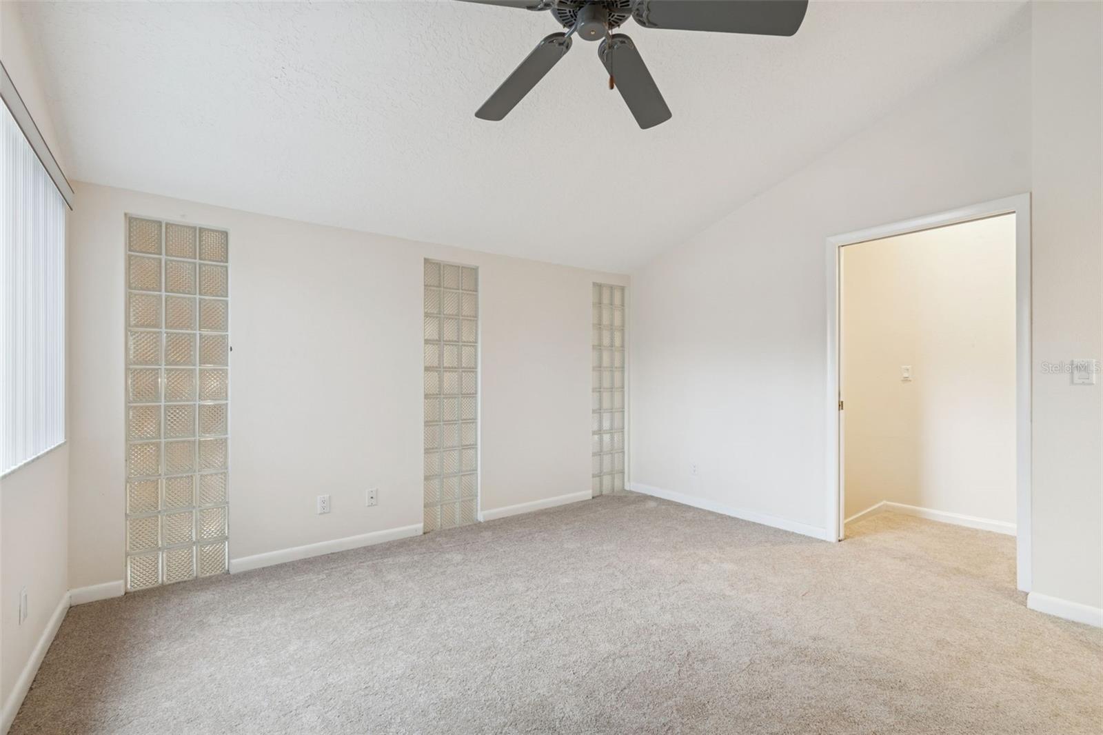 Image 20 of 39 For 4901 Umber Way S