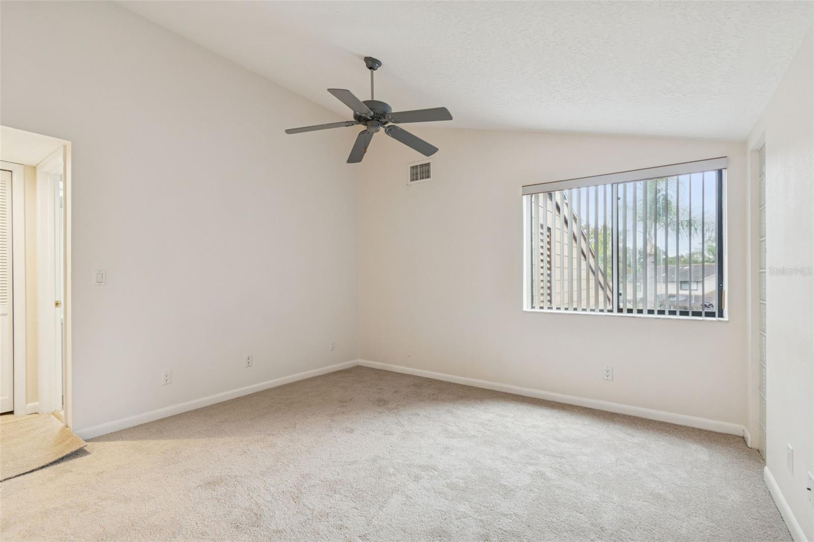 Image 21 of 39 For 4901 Umber Way S