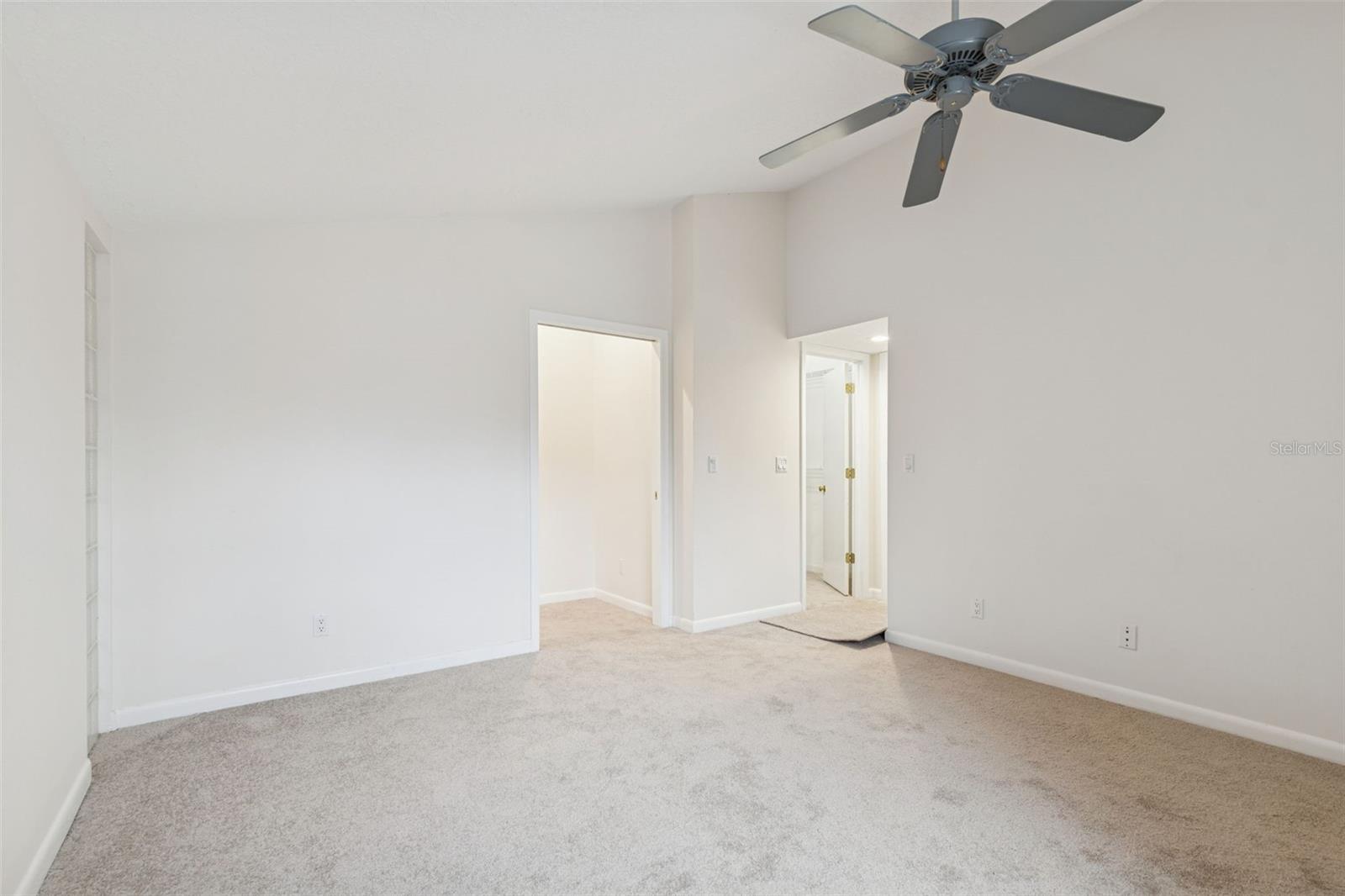 Image 22 of 39 For 4901 Umber Way S