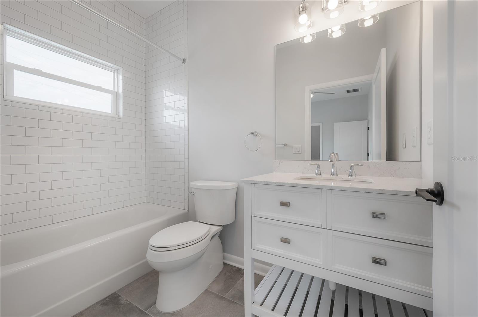 Image 16 of 55 For 3921 State Street 1 & 2