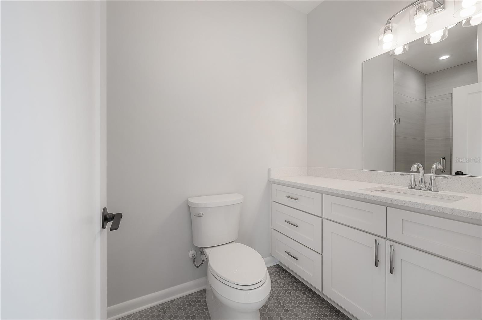 Image 28 of 55 For 3921 State Street 1 & 2