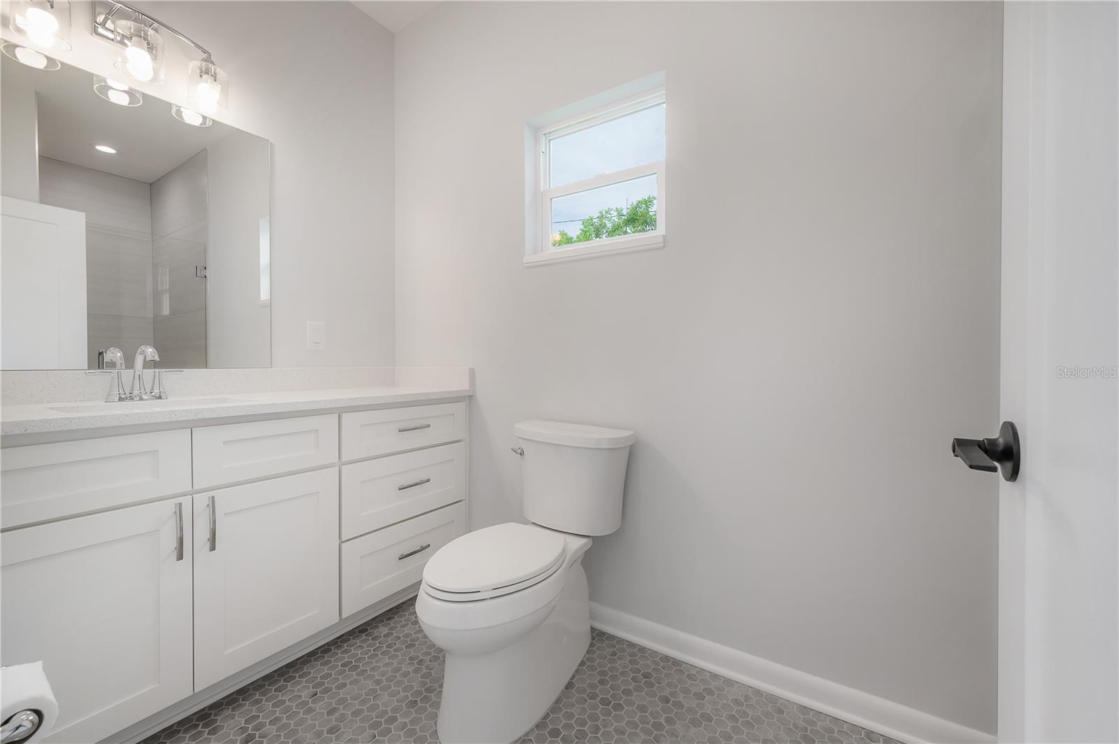 Image 44 of 55 For 3921 State Street 1 & 2