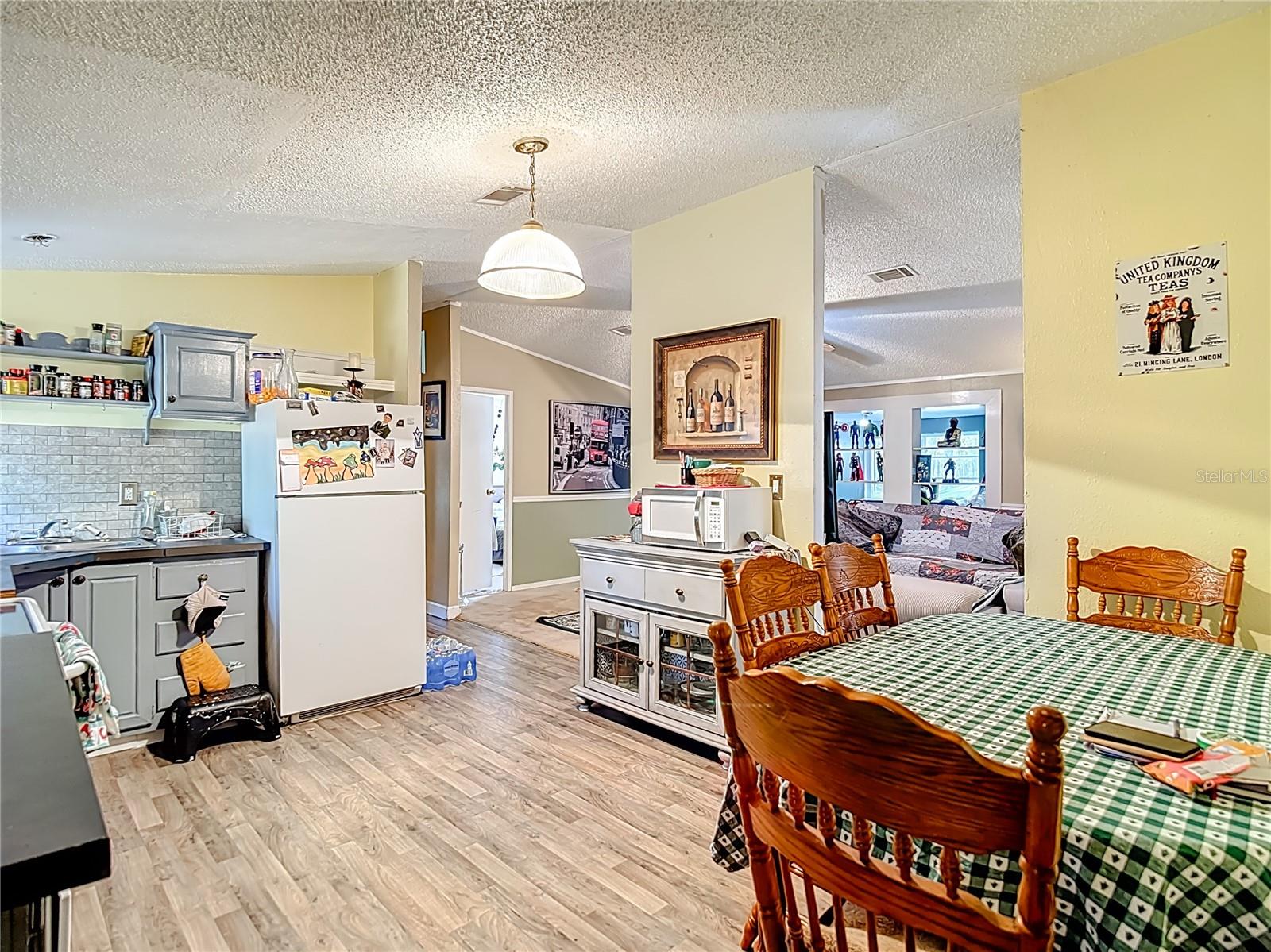 Image 24 of 49 For 6421 Sunnyside Ranch Road