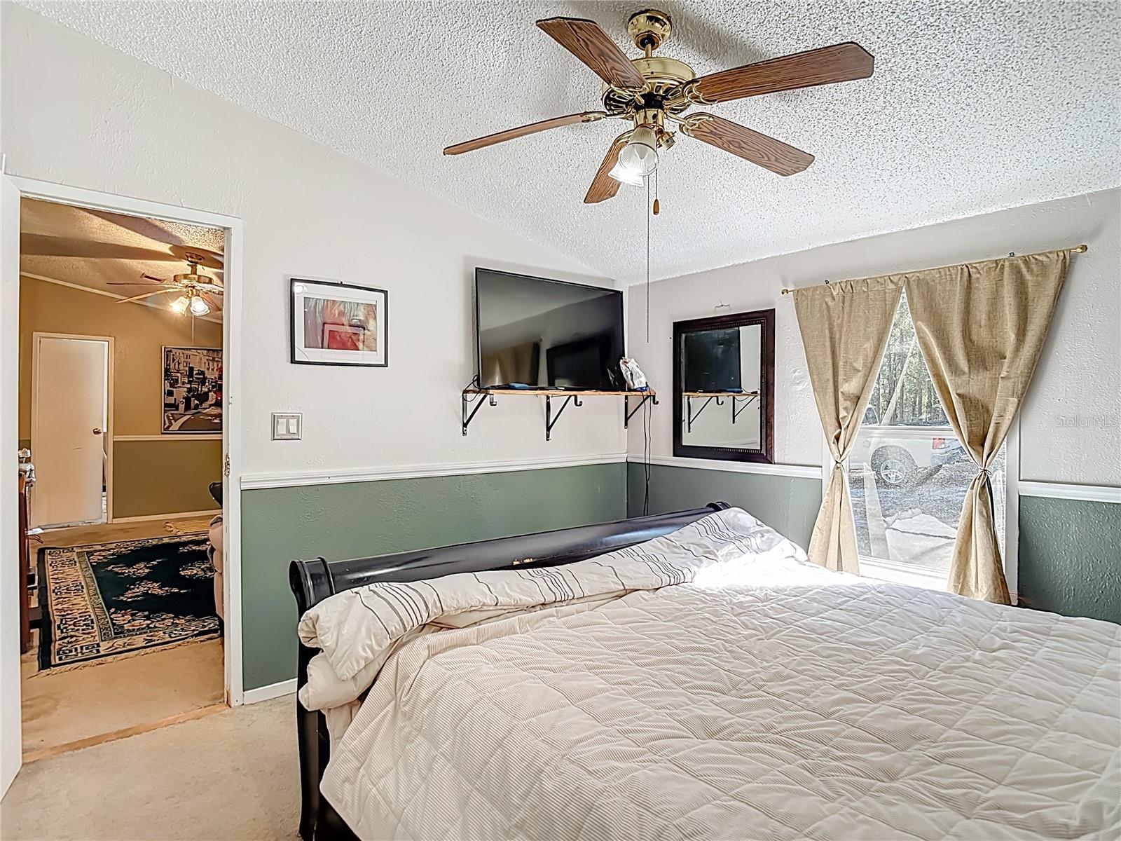 Image 28 of 49 For 6421 Sunnyside Ranch Road