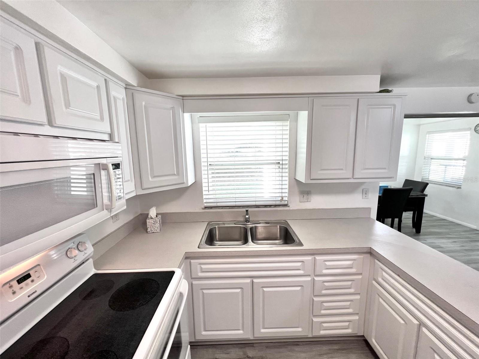 Image 21 of 37 For 4640 Taray Lane