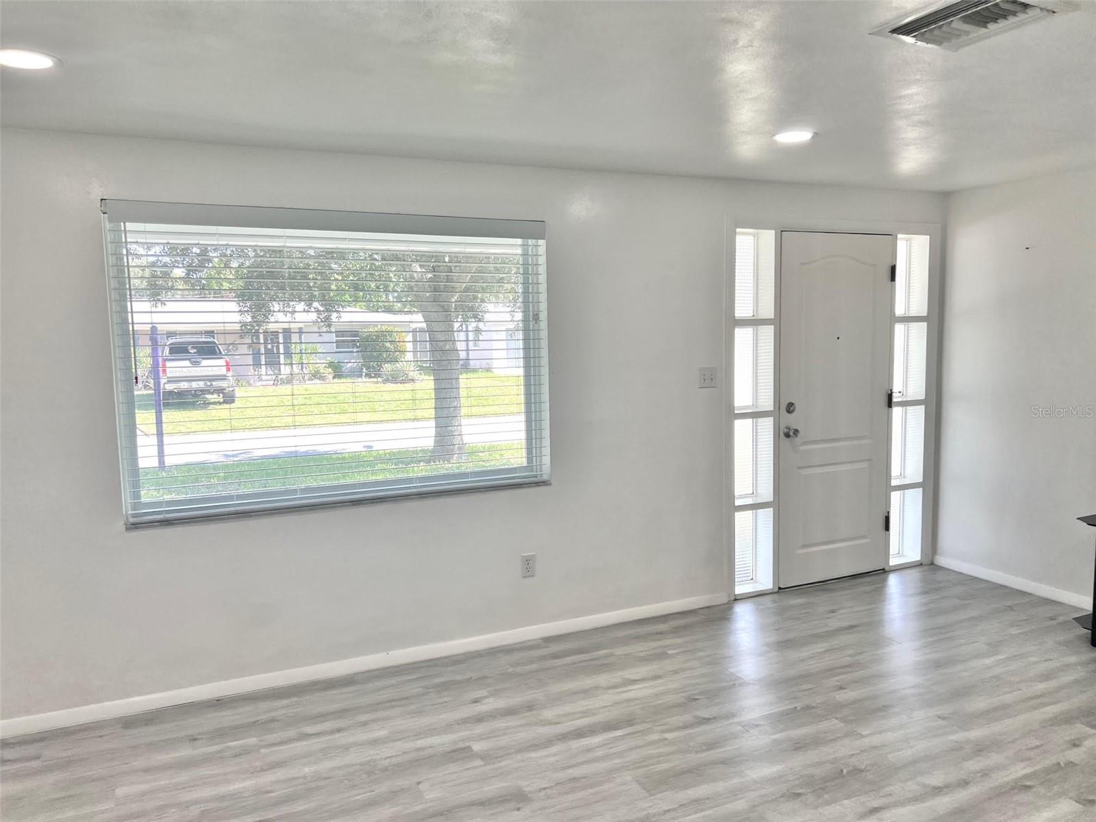 Image 8 of 37 For 4640 Taray Lane