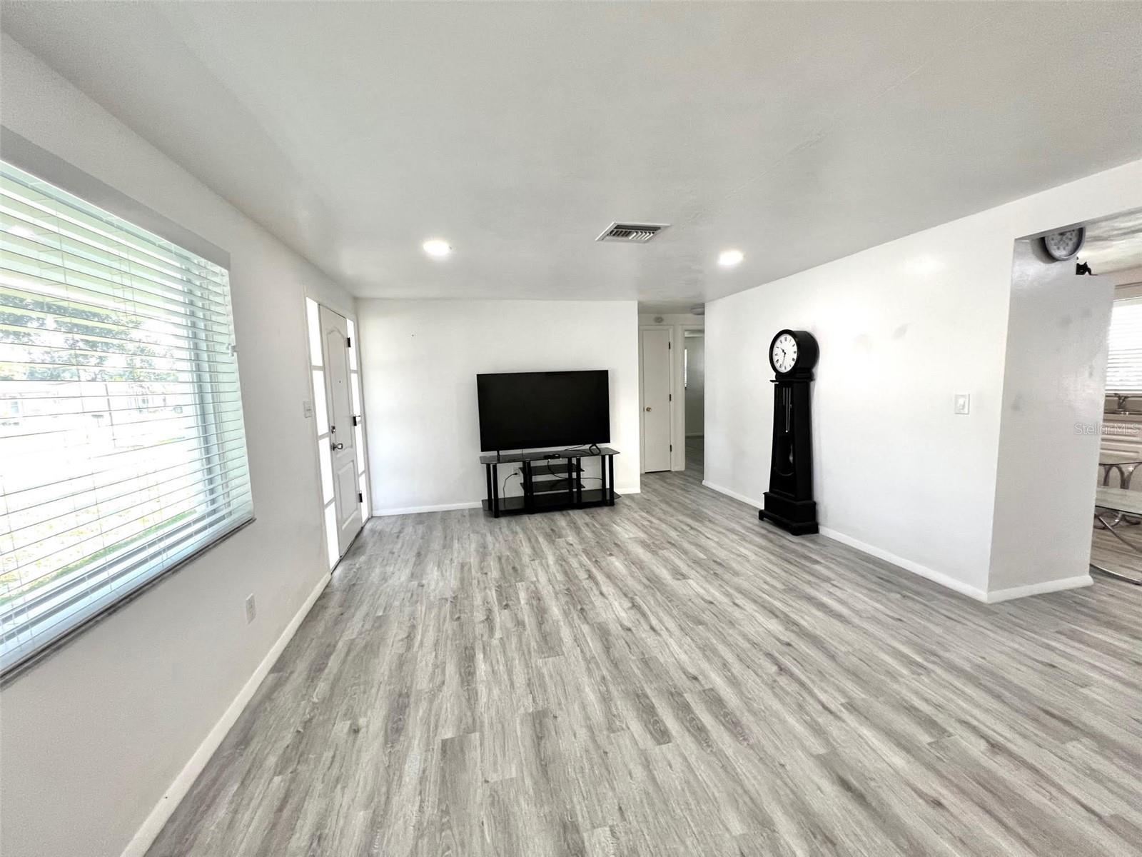 Image 9 of 37 For 4640 Taray Lane