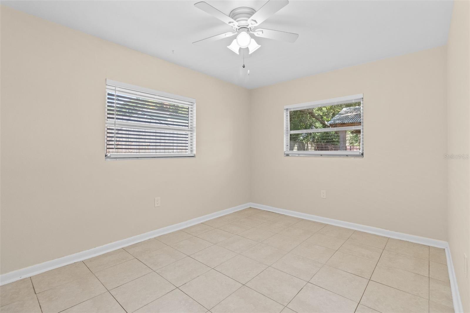 Image 16 of 37 For 512 Richmond Street