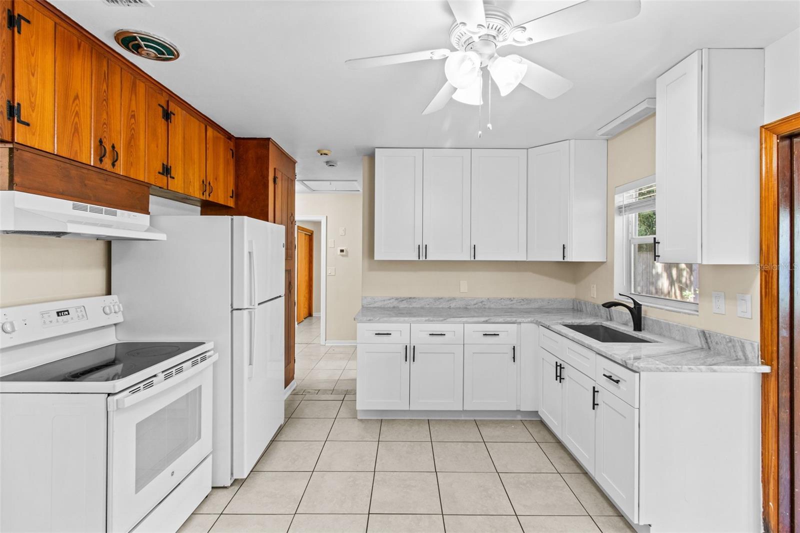 Image 9 of 37 For 512 Richmond Street