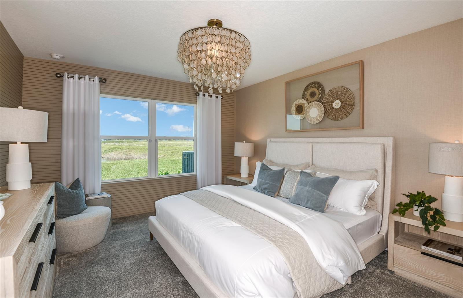 Listing photo id 4 for 3790 Hornbeam Road