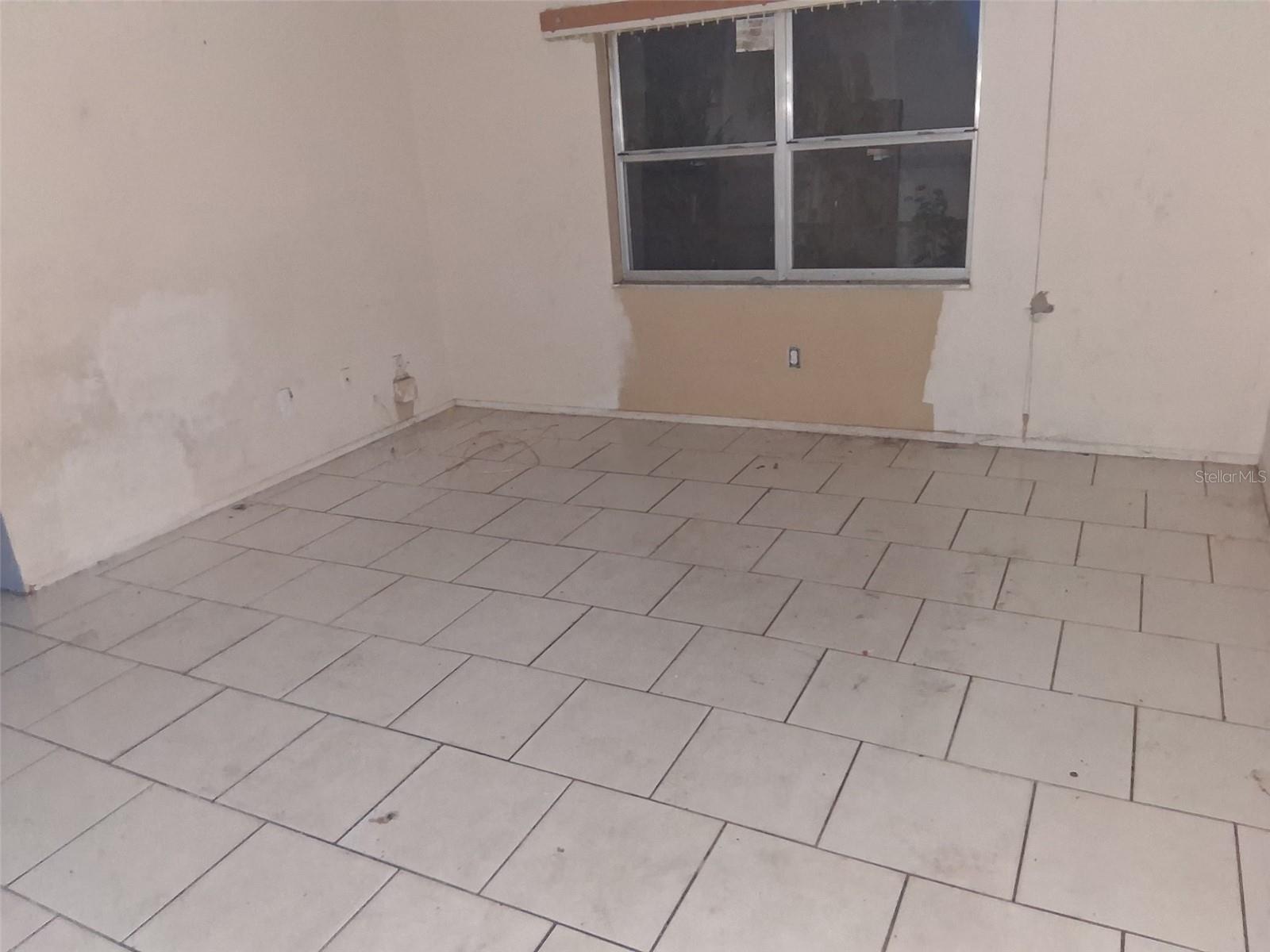 Image 4 of 6 For 1001 Carlton Street