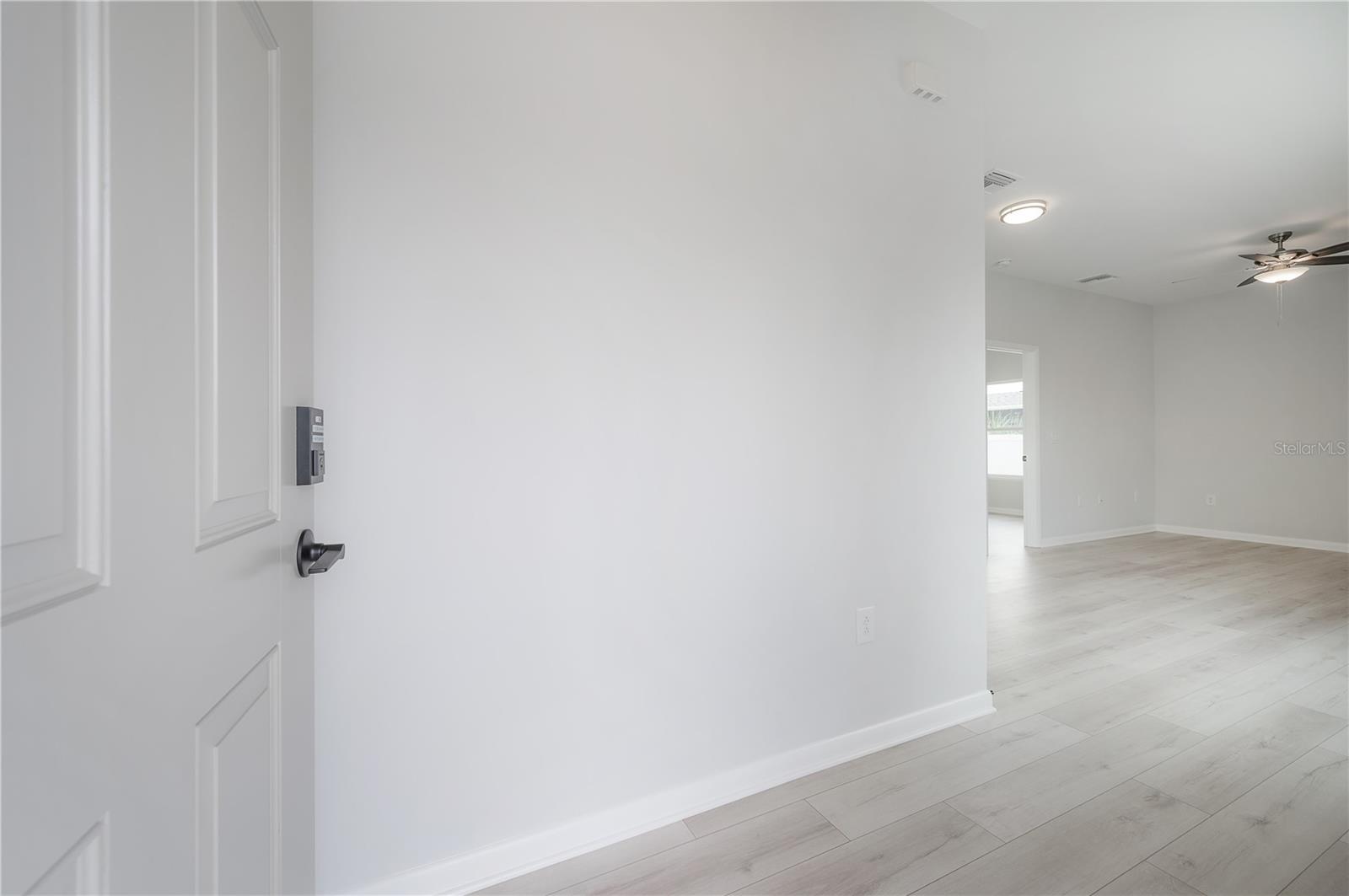 Image 19 of 55 For 3921 State Street 1 & 2