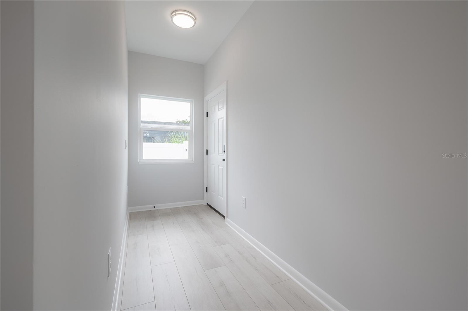 Image 20 of 55 For 3921 State Street 1 & 2