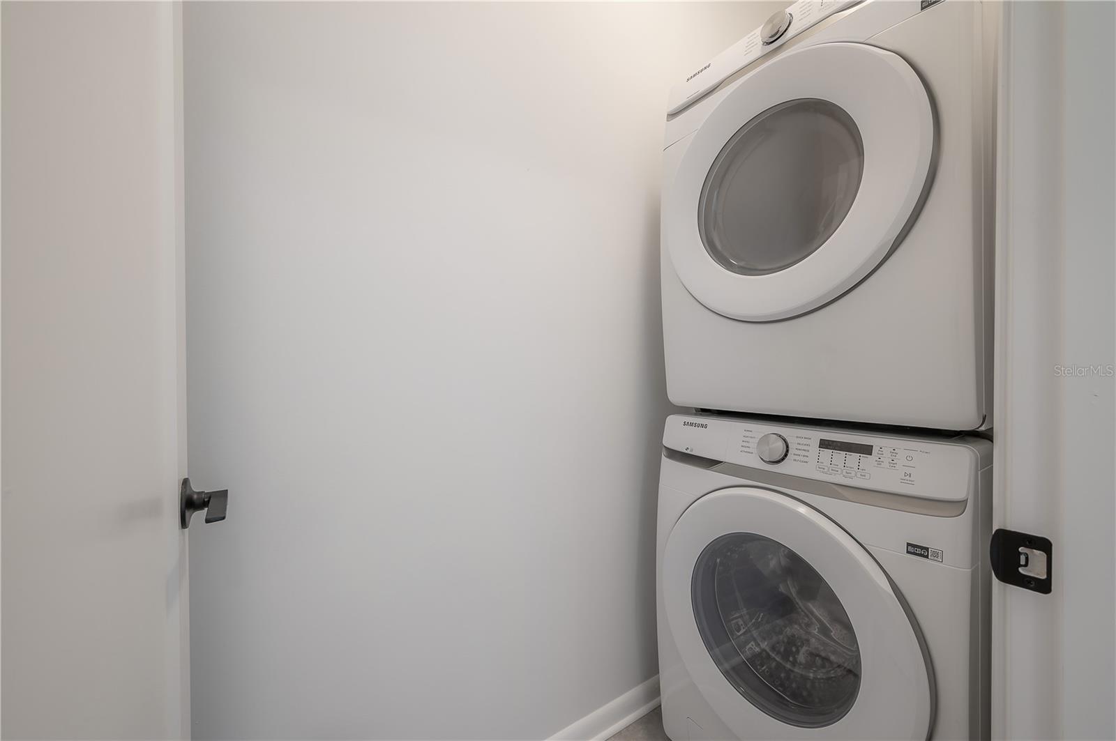 Image 22 of 55 For 3921 State Street 1 & 2