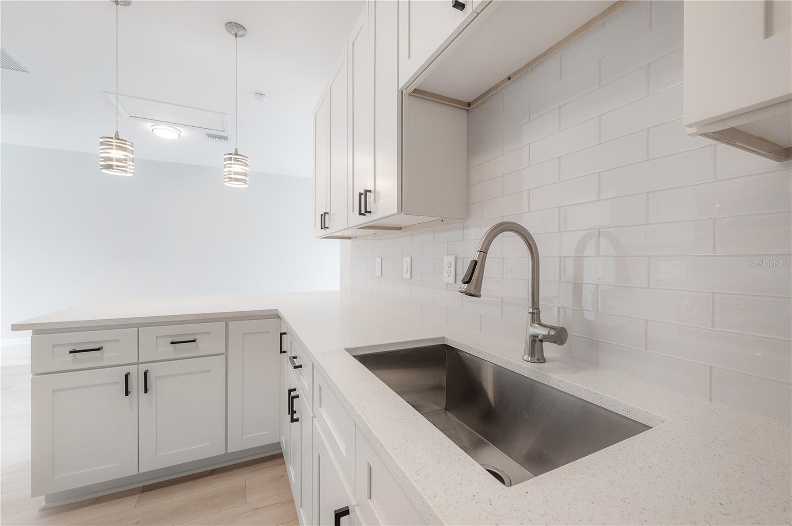 Image 8 of 55 For 3921 State Street 1 & 2