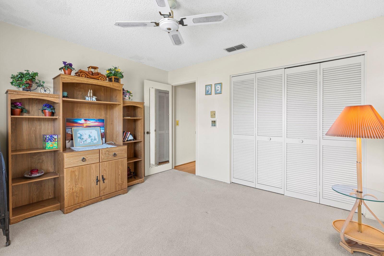 Image 20 of 37 For 2850 Highlands Boulevard A