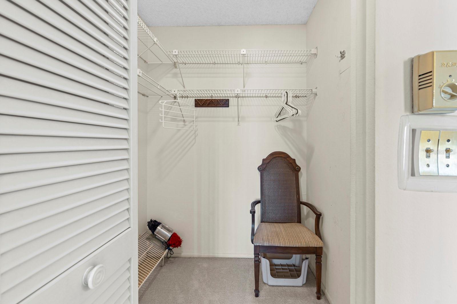 Image 21 of 37 For 2850 Highlands Boulevard A