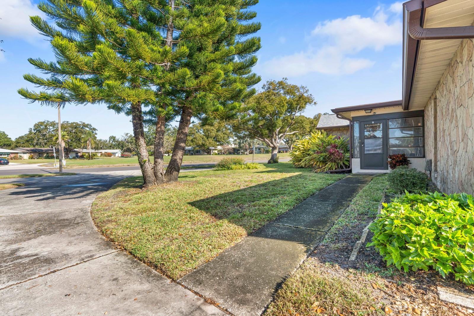 Image 36 of 37 For 2850 Highlands Boulevard A