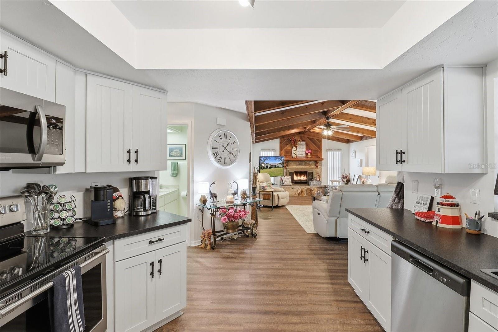 Image 12 of 43 For 560 Falconry Court