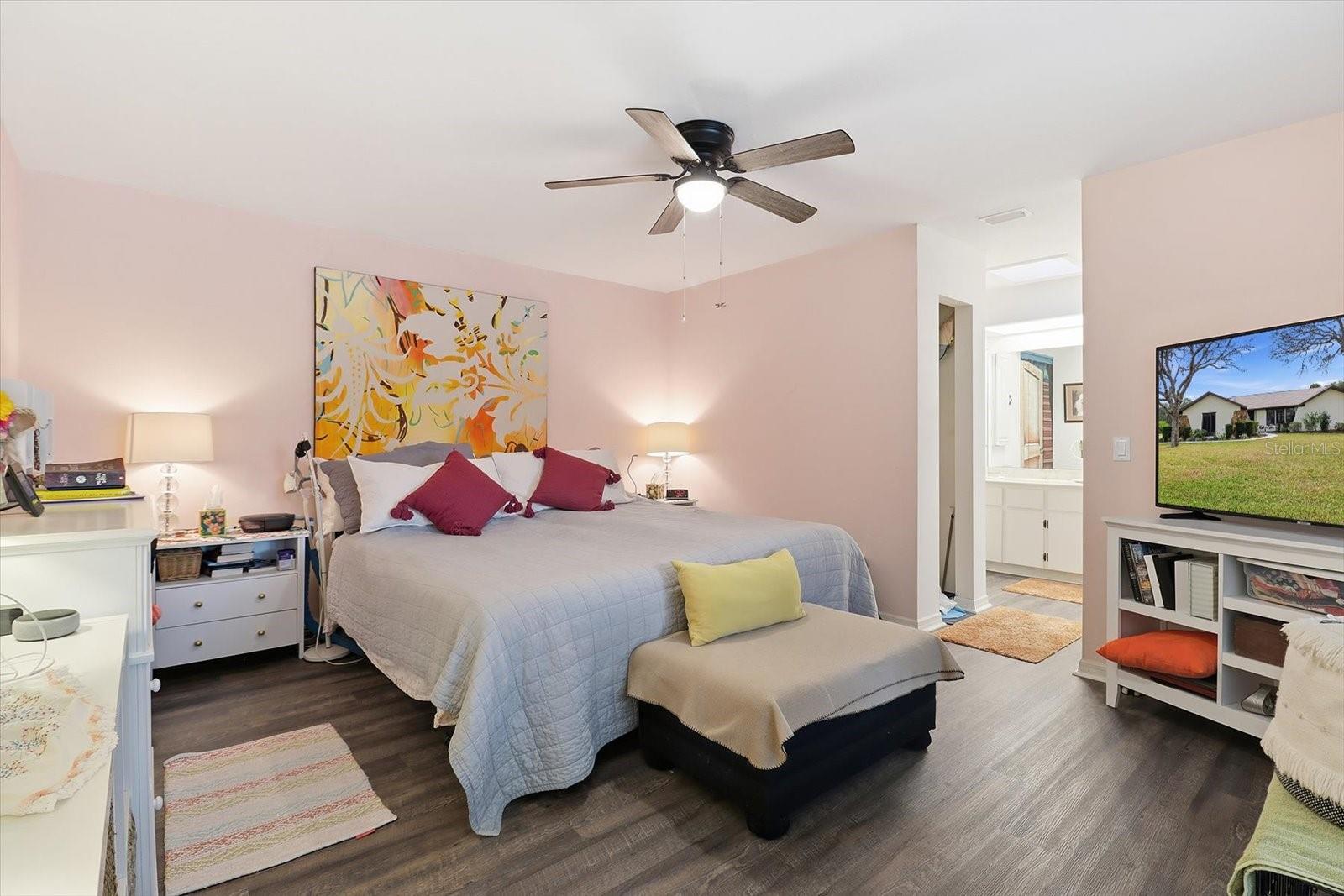 Image 15 of 43 For 560 Falconry Court