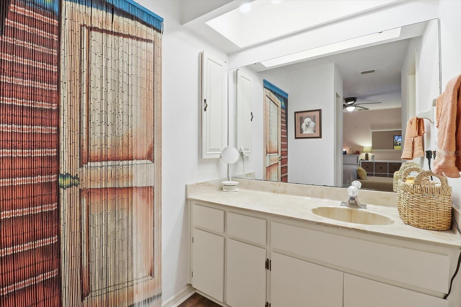 Image 17 of 43 For 560 Falconry Court