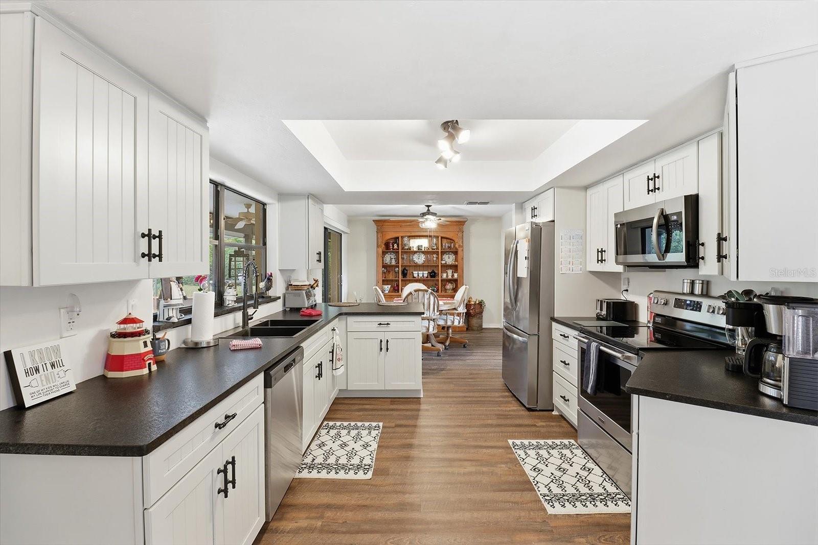 Image 7 of 43 For 560 Falconry Court