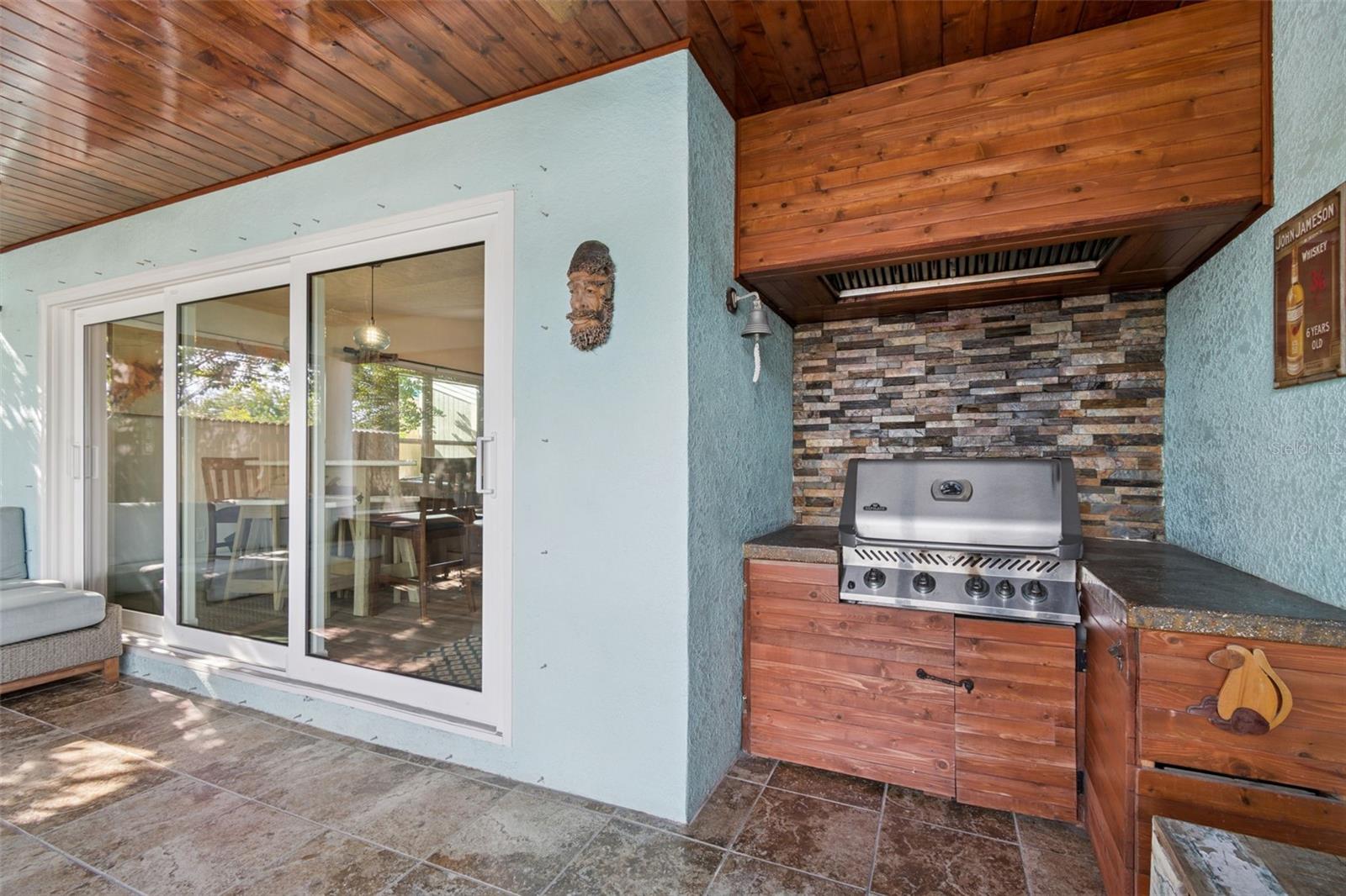 Image 10 of 88 For 292 Sunlit Cove Drive Ne