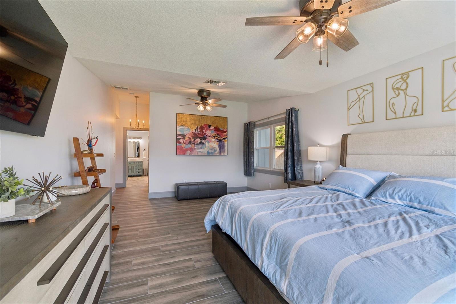 Image 15 of 88 For 292 Sunlit Cove Drive Ne